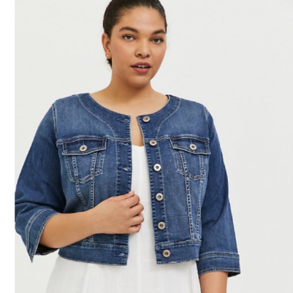 CROP COLLARLESS DENIM JACKET - MEDIUM WASH